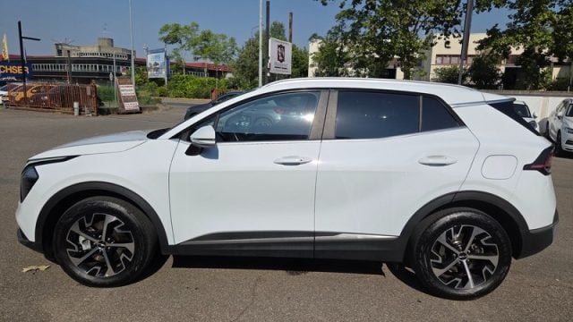 Kia Sportage 1.6 TGDi HEV AT Style PERMUTE UNICOPROPRIETARIO - foto 3 di 4