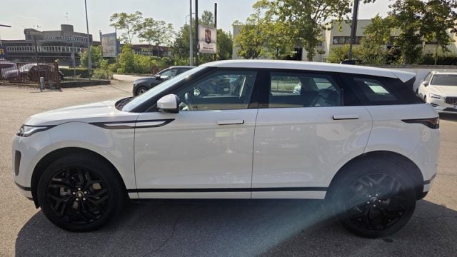 Land Rover Range Rover Evoque 2.0D I4-L.Flw 150 CV AWD Auto R-Dynamic S PERMUTE - foto 3 di 4