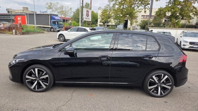 Volkswagen Golf 8.5 1.5 eTSI 115 CV DSG Life PERMUTE GAR.VW 2028 - foto 3 di 4