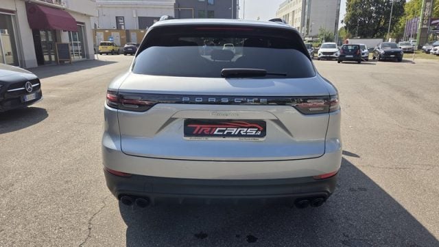 Porsche Cayenne 3.0 V6 E-Hybrid PERMUTE IVA ESPOSTA TETTO APRIB. - foto 4 di 4
