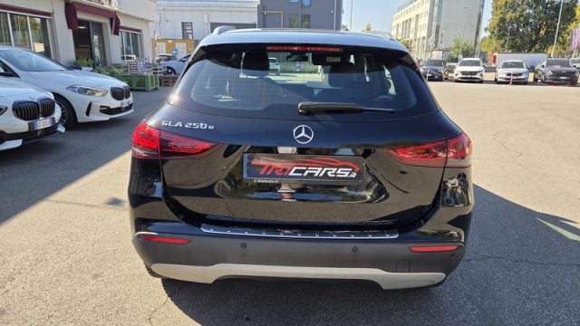 Mercedes-Benz GLA 250 e hybrid EQ Business Extra PERMUTE GARANZIA 2028 - foto 4 di 4