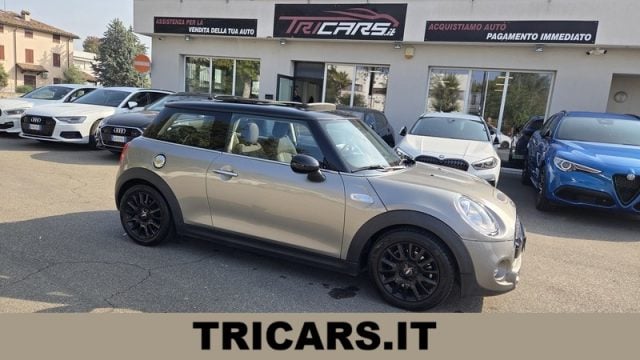 MINI Cooper SD 2.0 Cooper SD PERMUTE TETTO APRIBILE, del 2017, 89.000 km, in vendita a Parma (PR)