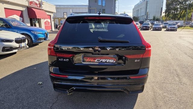 Volvo XC60 B4 automatico Plus Dark PERMUTE SERVICE VOLVO - foto 4 di 4