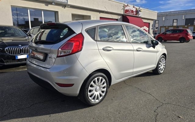 Ford Fiesta 1.5 TDCi 75CV 5 porte EURO 6 NEOPATENTATI - foto 2 di 4