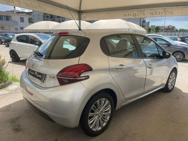 Peugeot 208 1� serie PureTech 82 5 porte Allure - foto 4 di 4
