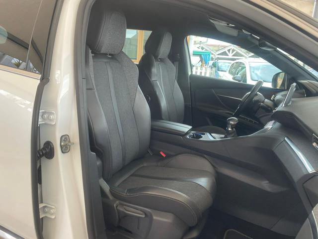 Peugeot 5008 BlueHDi 130 S&S GT Line, del 2019, 137.000 km, in vendita a Giugliano In Campania (NA)