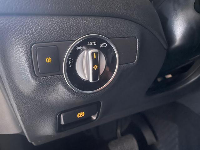 Mercedes-Benz GLA 200 d Automatic Premium usato a GIUGLIANO IN CAMPANIA
