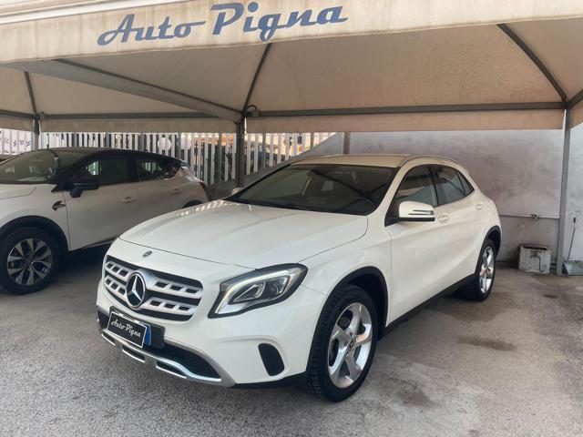 Mercedes-Benz GLA 200 d Automatic Premium usato a GIUGLIANO IN CAMPANIA