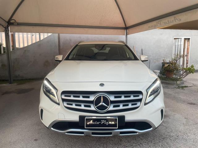 Mercedes-Benz GLA 200 d Automatic Premium - foto 2 di 4