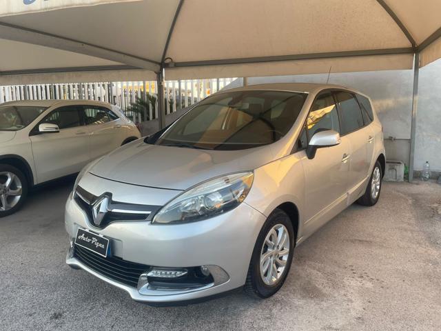 Renault Scenic Scénic 1.5 dCi 110CV Energy 7 posti, del 2014, 192.000 km, in vendita a Giugliano In Campania (NA)