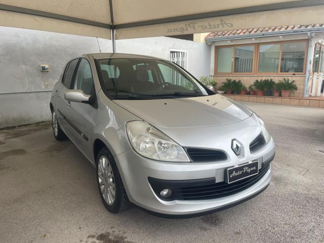 Renault Clio 1.5 dCi 85CV 5 porte Le Iene - foto 3 di 4