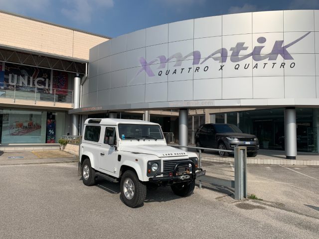 Land Rover Defender 90 2.2 TD4 PARAURTI CON VERRICELLO OMOLOGATO usato a SAN VENDEMIANO