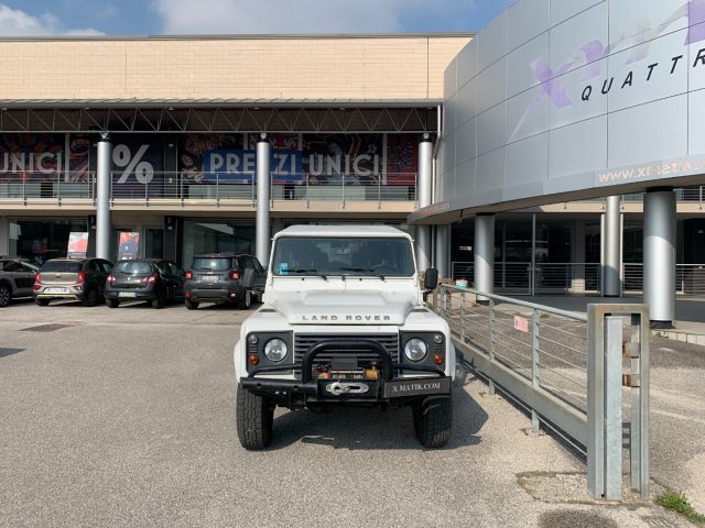 Land Rover Defender 90 2.2 TD4 PARAURTI CON VERRICELLO OMOLOGATO - foto 2 di 4