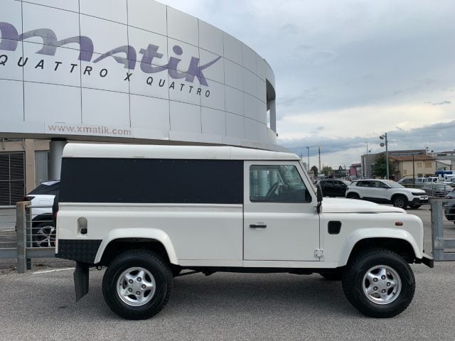 Land Rover Defender 110 2.4 TD4 Hard Top 3 pt. PANEL VAN PREZZO + IVA - foto 2 di 8