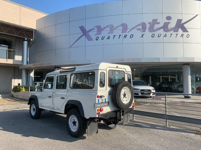 Land Rover Defender 110 2.5 Td5 cat Station Wagon 9 POSTI - foto 4 di 11