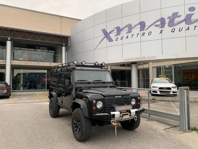 Land Rover Defender 110 2.5 Td5 Station Wagon ARIA COND. + ABS + ETC - foto 2 di 8