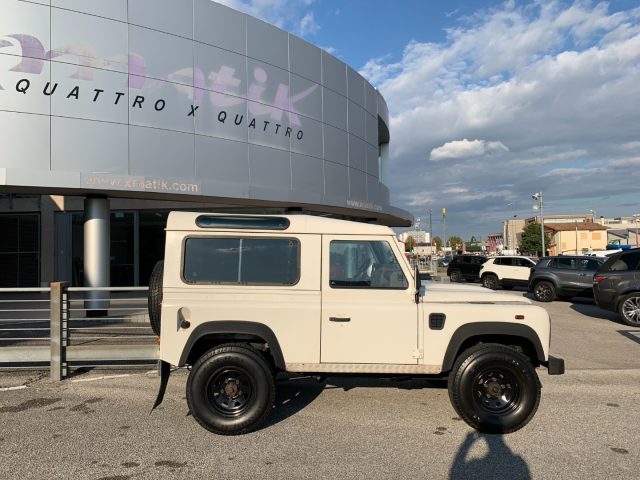 Land Rover Defender 90 2.4 TD4 SW FRIZIONE+DIFFERENZIALE NUOVI - foto 2 di 8