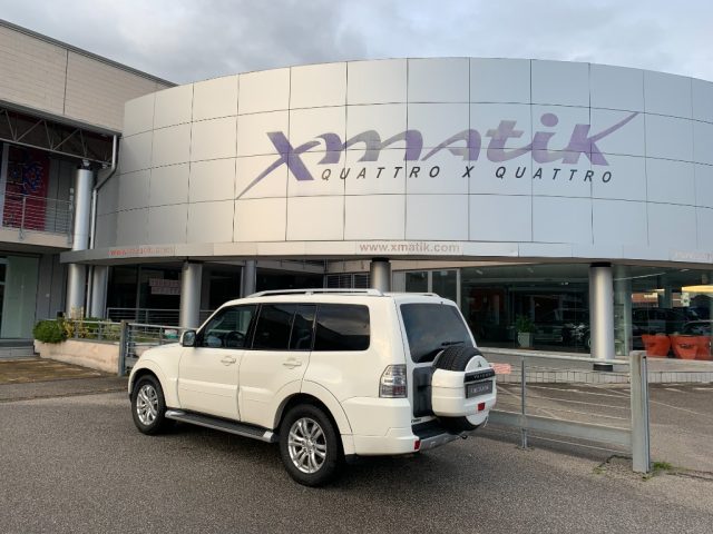 Mitsubishi Pajero 3.2 DI-D 16V aut. Instyle 4X4 7 POSTI - foto 3 di 11