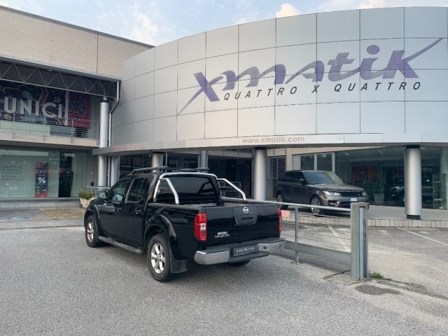 Nissan Navara 2.5 dCi 190CV 4 porte Double Cab LE - foto 3 di 4