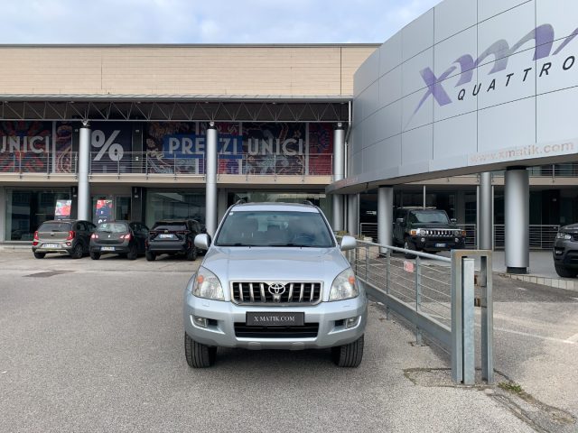Toyota Land Cruiser 3.0 D-4D 16V cat 5 porte automatico 4X4 - foto 2 di 14