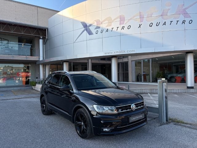 Volkswagen Tiguan 2.0 TDI DSG R-Line, del 2019, 87.400 km, in vendita a San Vendemiano (TV)