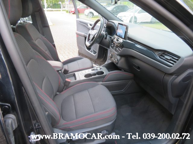 Ford Kuga 2.0 ECOBLUE 120cv ST-LINE - AUTOMATICA 2WD - TELEC usato a MONZA