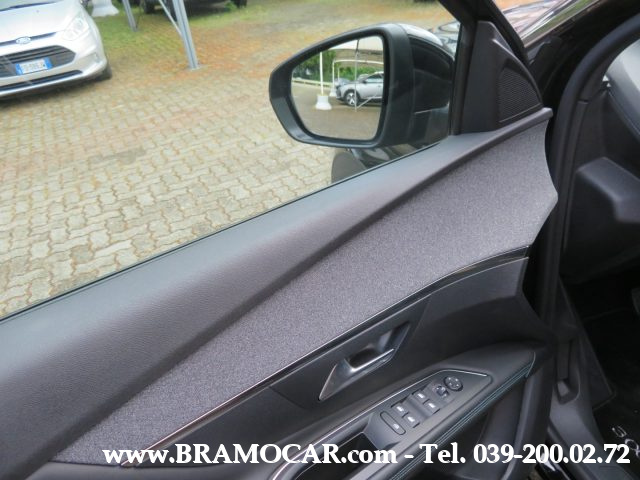 Peugeot 3008 II 1.5 BLUEHDi 130cv S&S EAT8 ALLURE PACK - TELEC. usato a MONZA