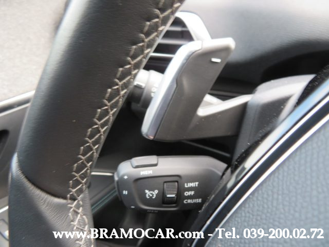 Peugeot 3008 II 1.5 BLUEHDi 130cv S&S EAT8 ALLURE PACK - TELEC. usato a MONZA