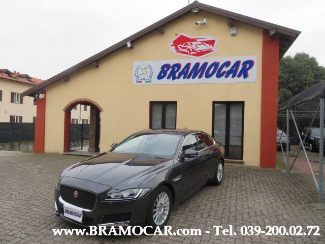 Jaguar XF 2.0 D 163cv AUTOMATICA PURE - BERLINA - TELECAMERA usato a MONZA
