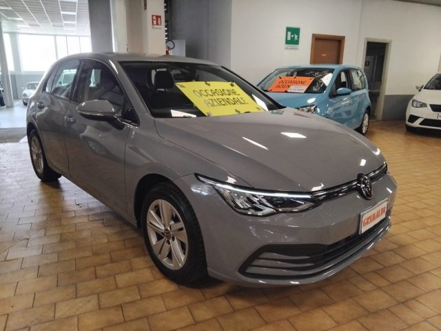 Volkswagen Golf 1.0 eTSI EVO Life DSG MHEV usato a VIGEVANO