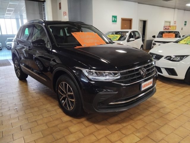 Volkswagen Tiguan 1.4 TSI eHYBRID DSG LIFE PLUG IN 245 CV usato a VIGEVANO