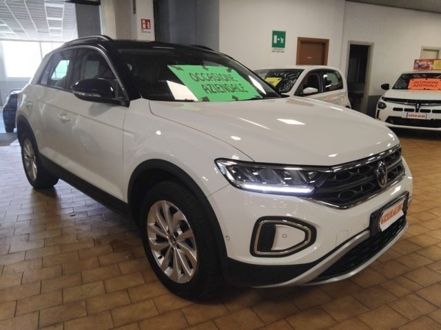 Volkswagen T-Roc 1.0 TSI Life 17"PROMO GRIMALDI SPECIAL DAY usato a VIGEVANO