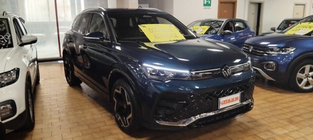 Volkswagen Tiguan 2.0 TDI 150 CV DSG R-Line C/GRIMALDI SPEC.DAY usato a VIGEVANO