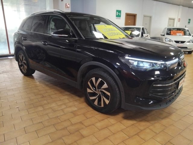 Volkswagen Tiguan 2.0 TDI SCR LIFE Dsg VIDEO C/GRIMALDI SP. DAY usato a VIGEVANO