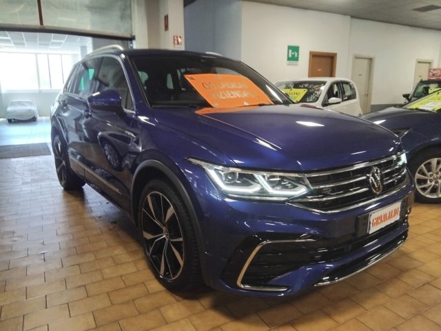 Volkswagen Tiguan 1.5 TSI DSG ACT R-Line 20" C/GRIMALDI SPECIAL DAY usato a VIGEVANO