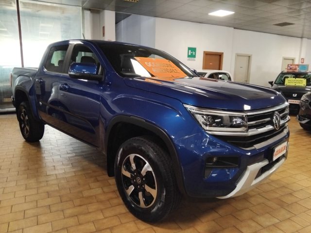 Volkswagen Amarok 2.0 TDI 205 CV 4MOTION aut. Style DOUBLE CAB usato a VIGEVANO