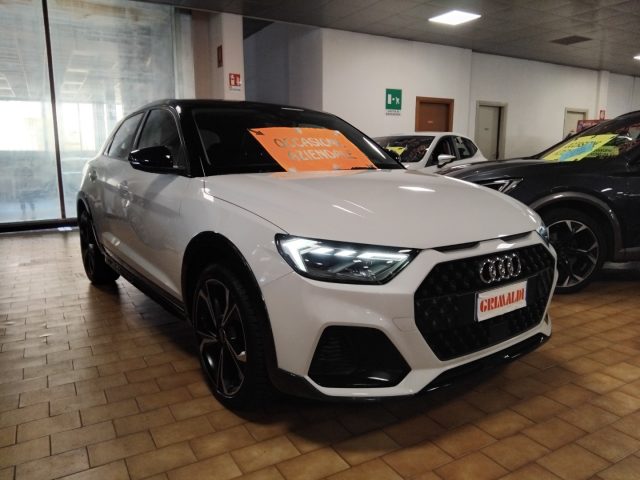 Audi A1 citycarver 30 TFSI S tronic Identity Contrast usato a VIGEVANO