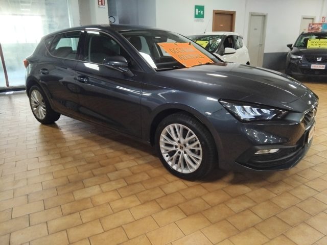 SEAT Leon 1.5 hybrid 116 CV DSG Business LED VIDEO 17" usato a VIGEVANO