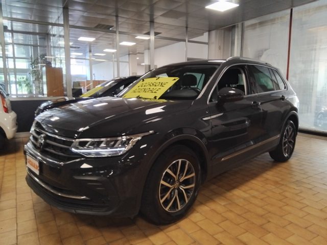 Volkswagen Tiguan 1.5 TSI ACT Life - foto 3 di 4