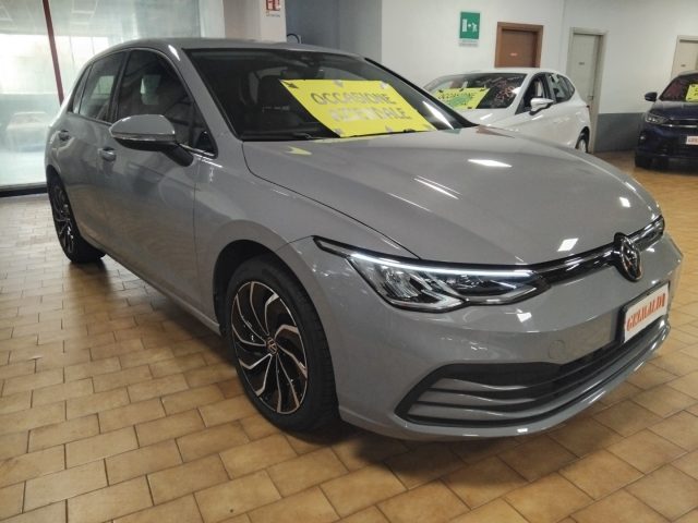 Volkswagen Golf 1.0 TSI EVO Life 17" usato a VIGEVANO