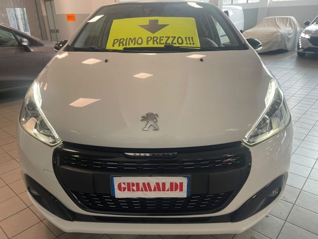 Peugeot 208 PureTech110 5 porte GT Line - foto 2 di 4