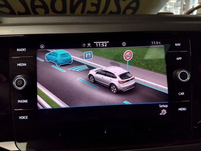 Volkswagen Taigo 1.0 TSI DSG R-Line, del 2024, 39.591 km, in vendita a Vigevano (PV)