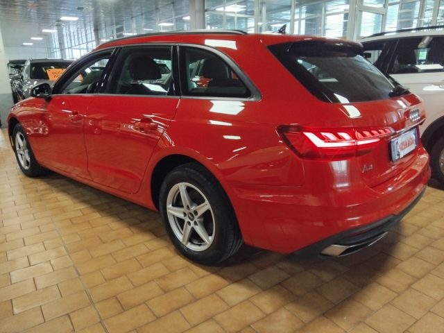 Audi A4 Avant 30 TDI 2.0 S tronic Business MHEV - foto 2 di 4
