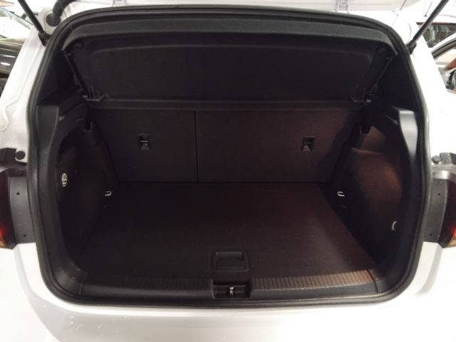 Volkswagen T-Cross 1.5 TSI DSG Style R-LINE VIDEO, del 2021, 62.144 km, in vendita a Vigevano (PV)