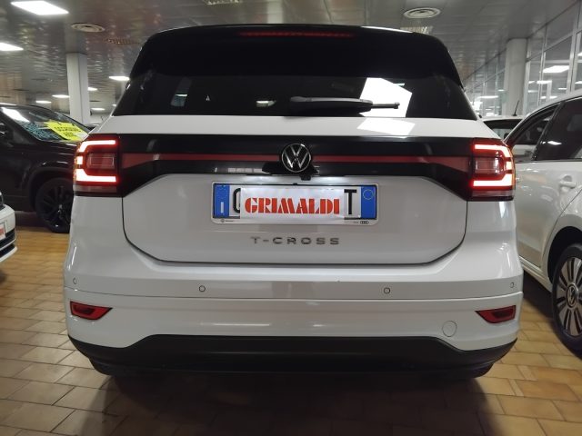 Volkswagen T-Cross 1.5 TSI DSG Style R-LINE VIDEO, del 2021, 62.144 km, in vendita a Vigevano (PV)