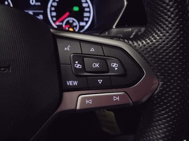Volkswagen T-Cross 1.5 TSI DSG Style R-LINE VIDEO, del 2021, 62.144 km, in vendita a Vigevano (PV)