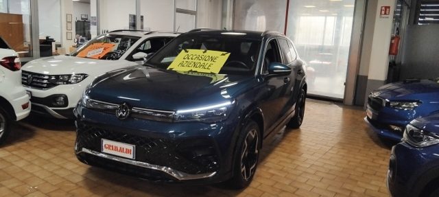 Volkswagen Tiguan 2.0 TDI 150 CV DSG R-Line - foto 4 di 87