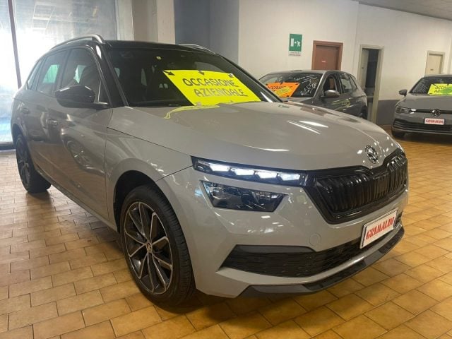 Skoda Kamiq 1.0 TSI 110 CV DSG Dark Shade 18" tetto, del 2021, 47.101 km, in vendita a Vigevano (PV)
