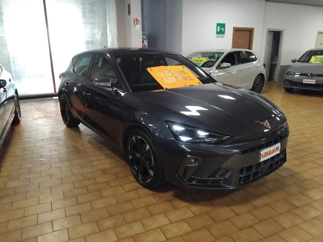 CUPRA Leon 2.0 TDI 150 CV DSG usato a VIGEVANO