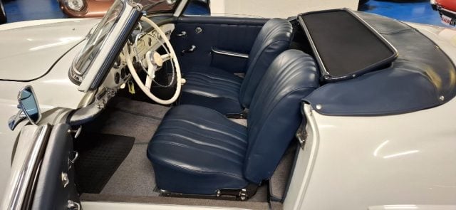 Mercedes-Benz 190 SL ***ASI TARGA ORO***BIANCA con PELLE BLU - foto 4 di 61